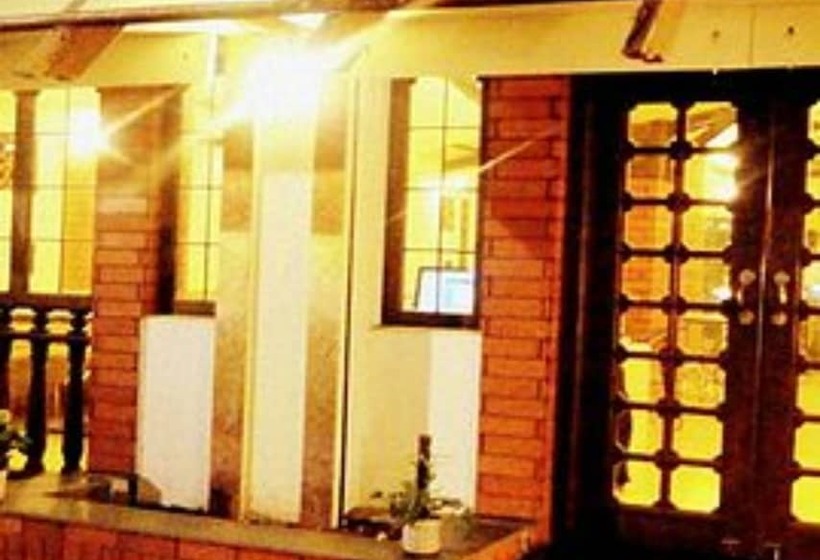 فندق Sri Kamal International