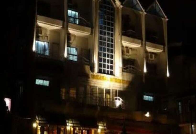 فندق Sri Kamal International