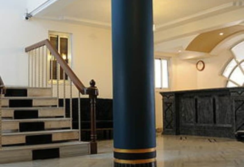 فندق Sri Kamal International