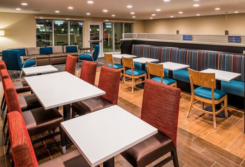 فندق Towneplace Suites By Marriott Ontario Chino Hills