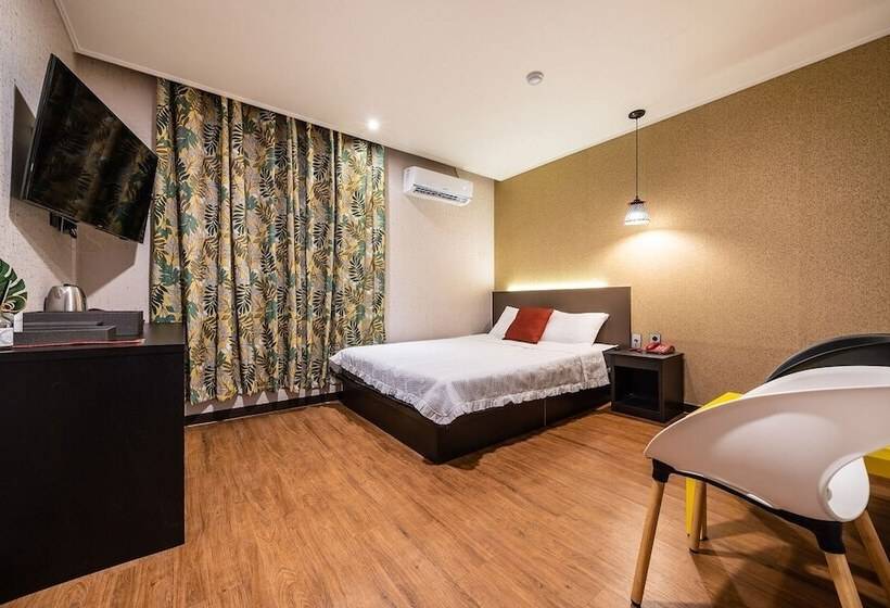 فندق على الطريق Jeju Hue