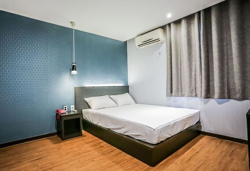 فندق على الطريق Jeju Hue