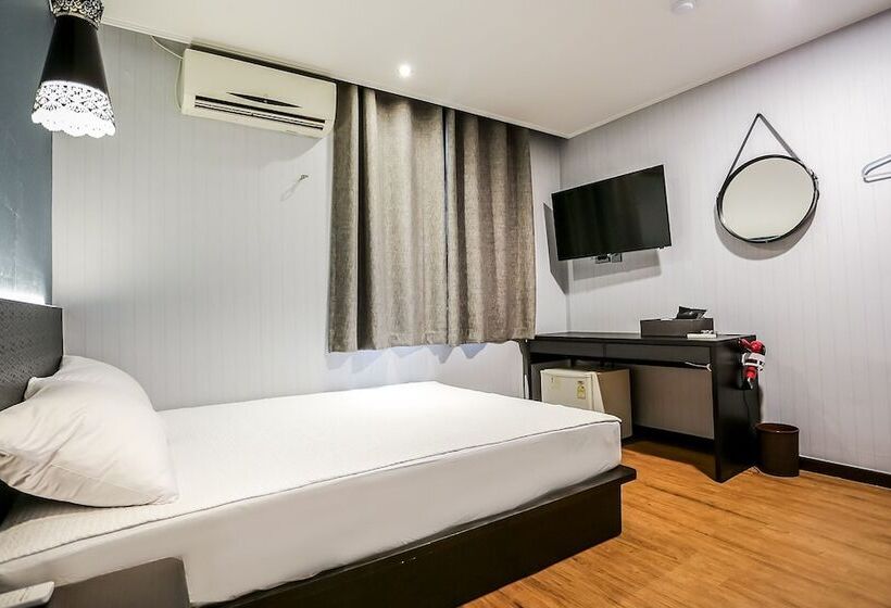 فندق على الطريق Jeju Hue