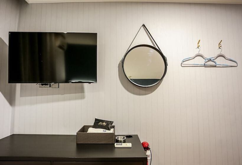 فندق على الطريق Jeju Hue