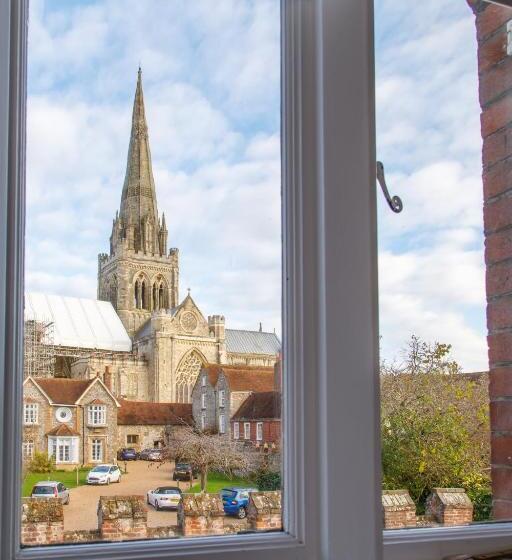 Пансион 4 Canon Lane