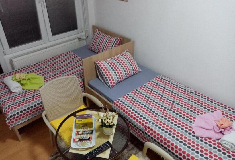 پانسیون Apartment Elmari