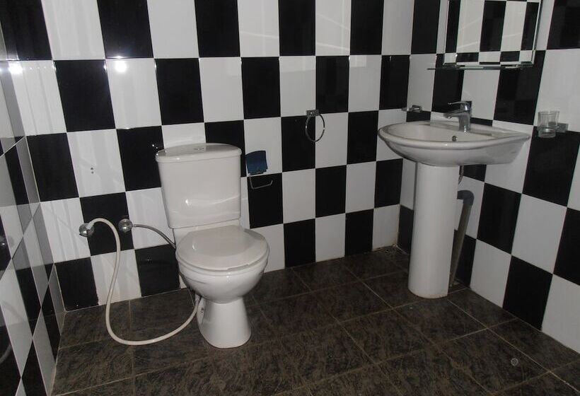 פנסיון Ritzy Residence