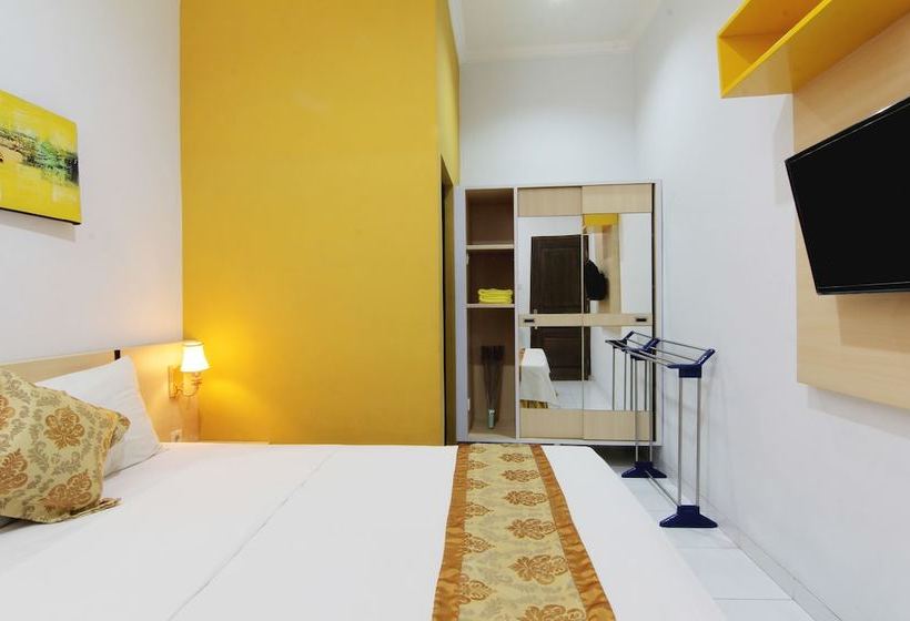 بنسيون Roemah De  Poenk