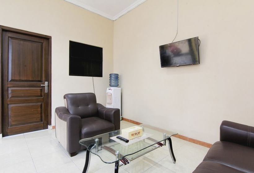 膳宿费 Roemah De Poenk