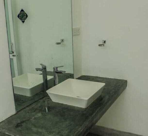 Пансион Shaka Bungalow