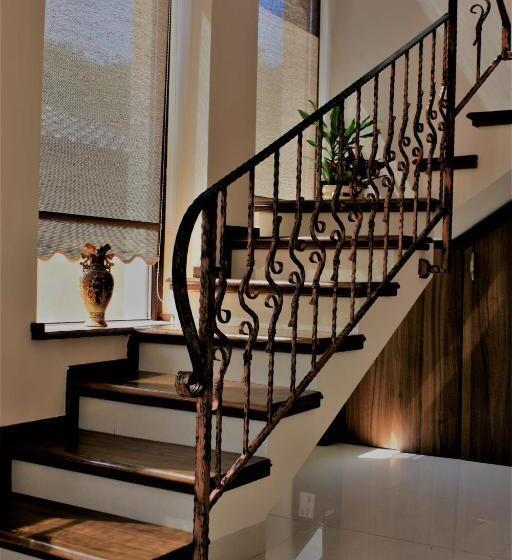 Пансион Silva House