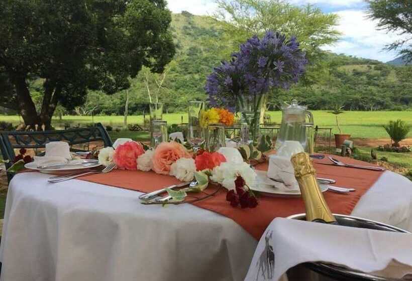 Пансион Twin Thorns Guesthouse