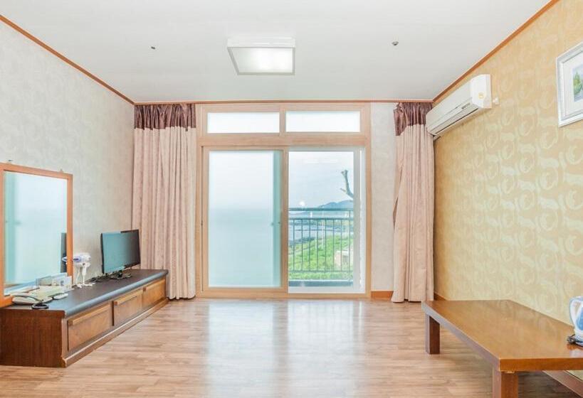 リゾートホテル Jeju Ilsung Beach Condo