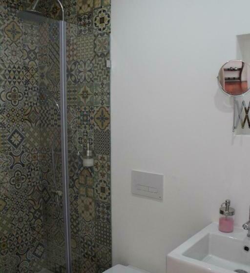 تختخواب و صبحانه Happysintra Guesthouse By Casa Do Preto