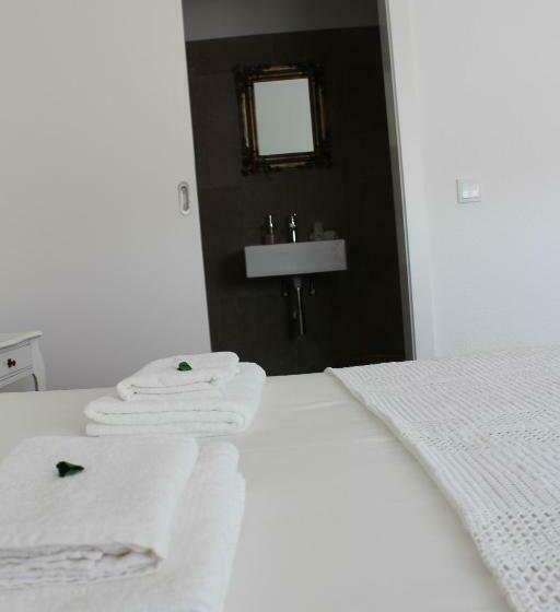 تختخواب و صبحانه Happysintra Guesthouse By Casa Do Preto