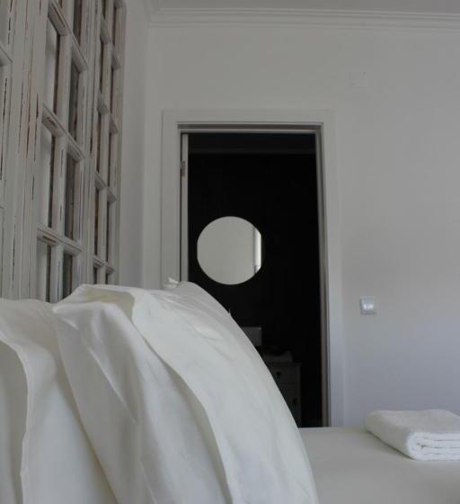 تختخواب و صبحانه Happysintra Guesthouse By Casa Do Preto