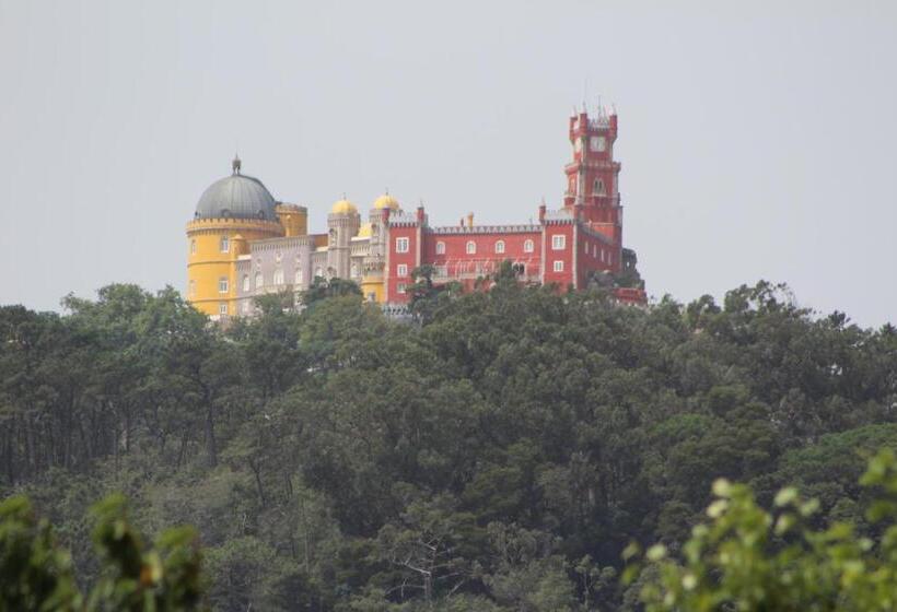 تختخواب و صبحانه Happysintra Guesthouse By Casa Do Preto