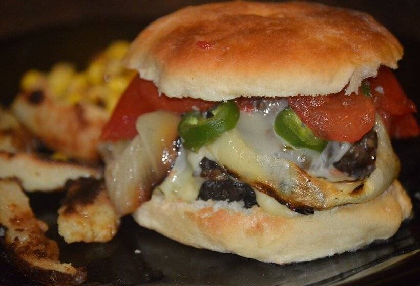 Carleton House Bed And Breakfast