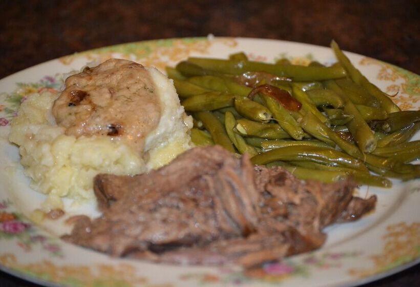 Carleton House Bed And Breakfast