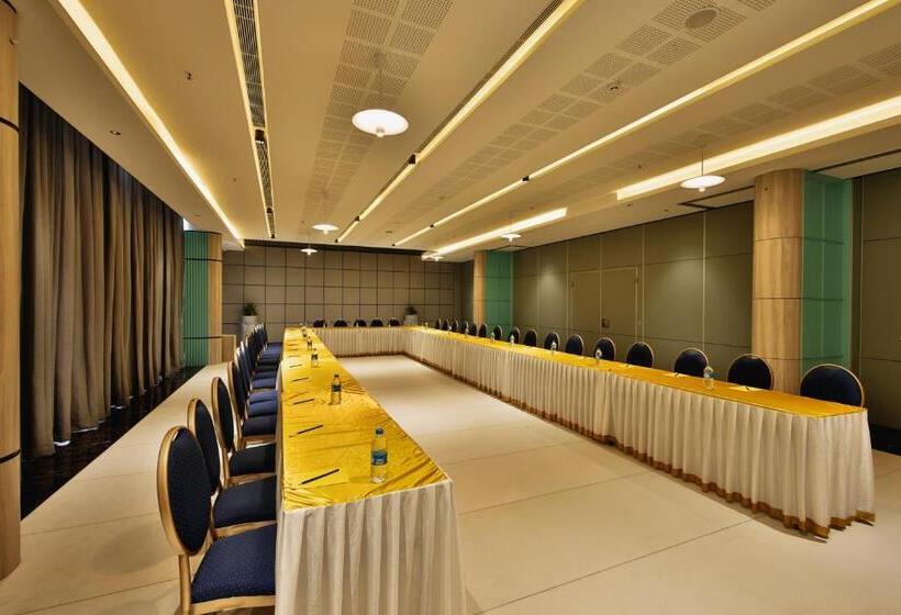 Отель Pushpak Grande