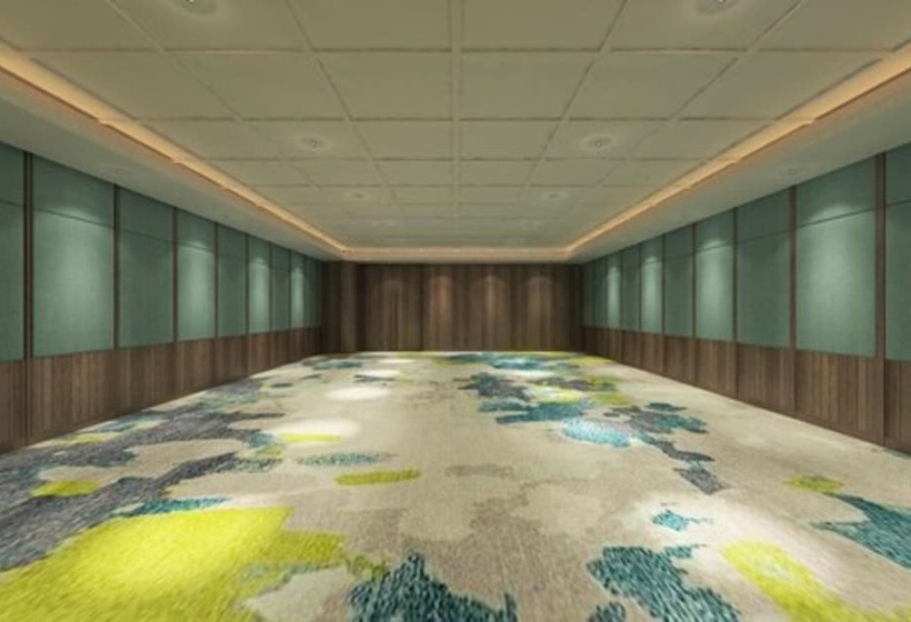 ホテル Santika Garut