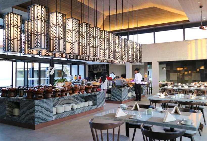 ホテル Santika Garut