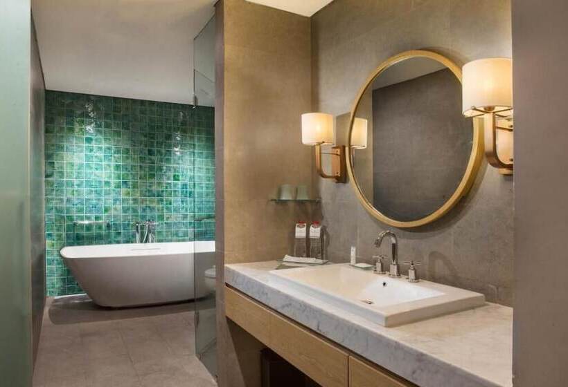 ホテル Santika Garut