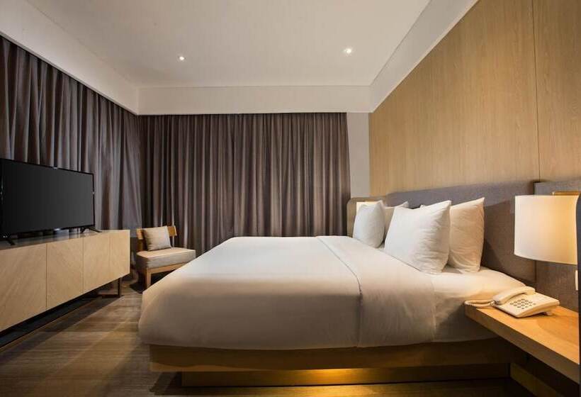 ホテル Santika Garut