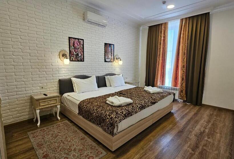 فندق Silk Road Kokand