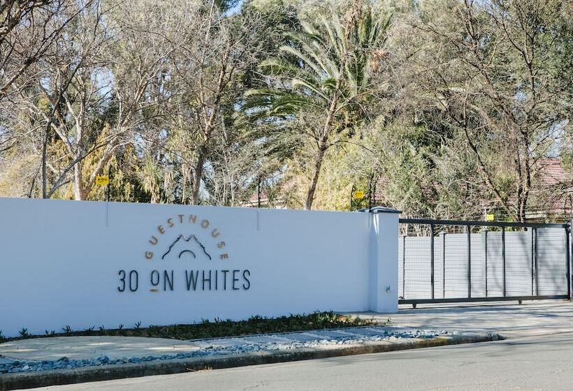 פנסיון 30 On Whites Guesthouse