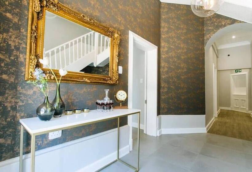 פנסיון 30 On Whites Guesthouse