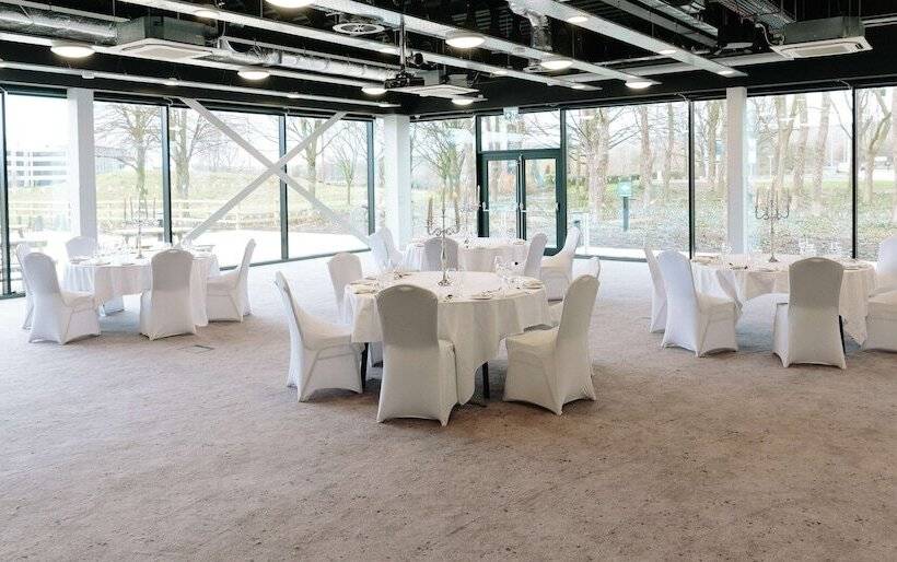 Village Hotel Bristol Filton