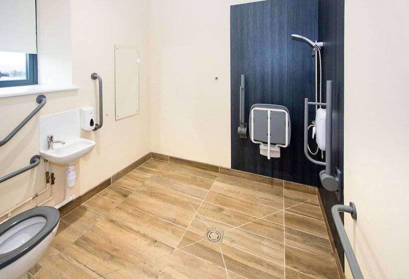 فندق صغير Canolfan Y Fron