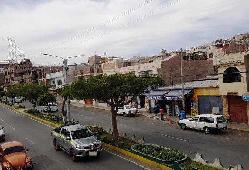 هاستل Cálido Hostal