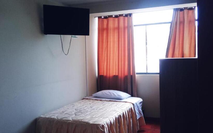 هاستل Cálido Hostal