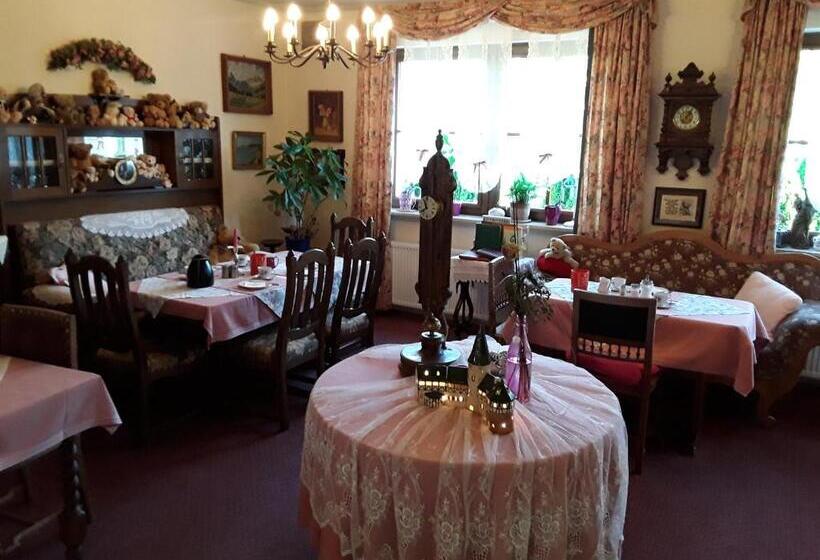 Общежитие Gästehaus Gisela Im Fürstlichen Fischhaus