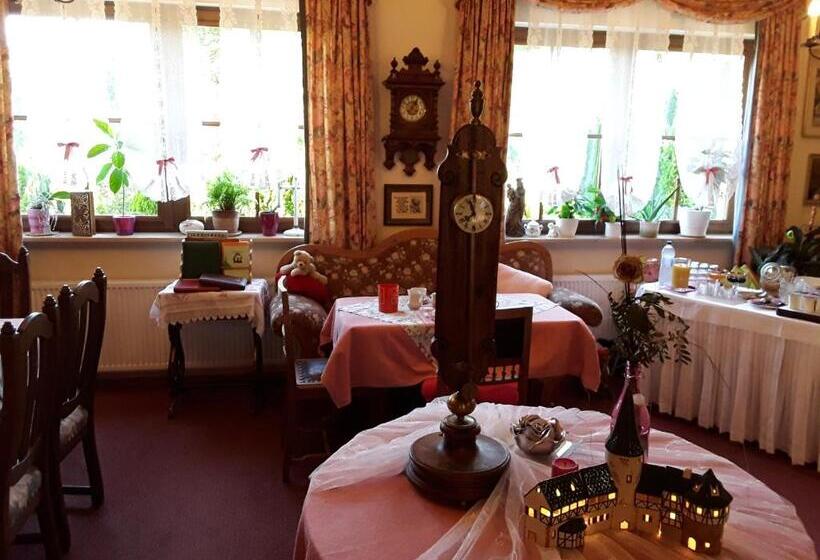 ユースホステル Gästehaus Gisela Im Fürstlichen Fischhaus