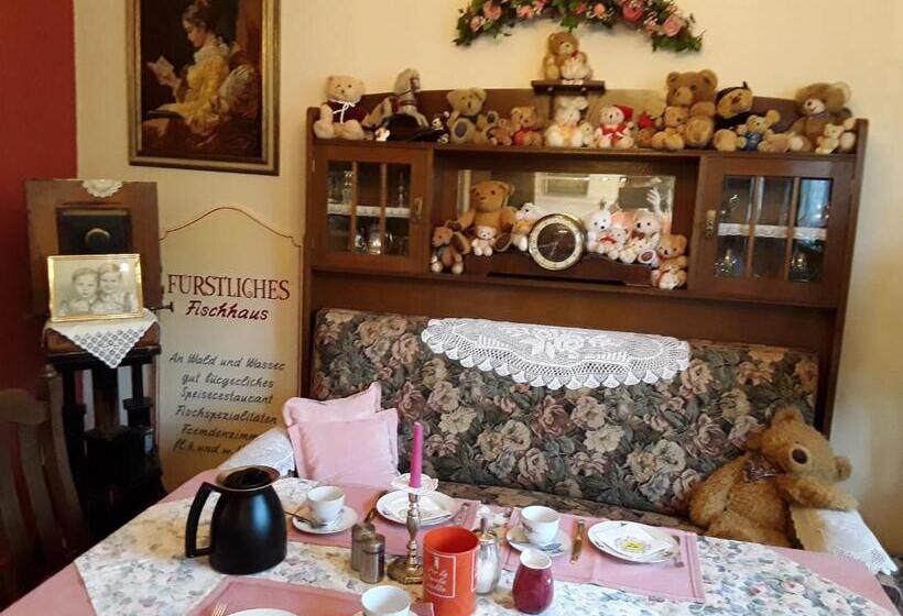 Общежитие Gästehaus Gisela Im Fürstlichen Fischhaus