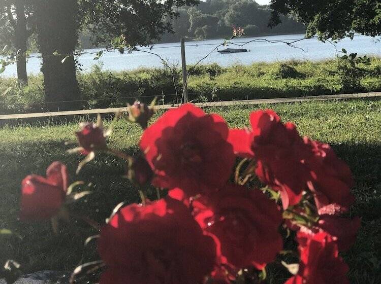 مبيت وإفطار L Hermine Du Lac