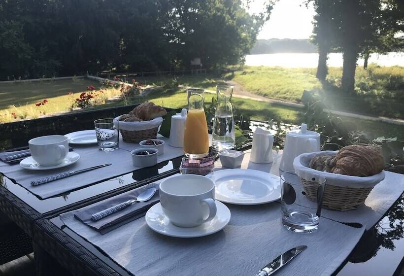 مبيت وإفطار L Hermine Du Lac