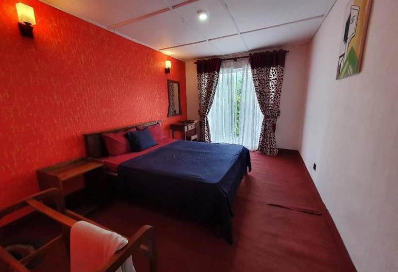 민박 Riverview Lodge