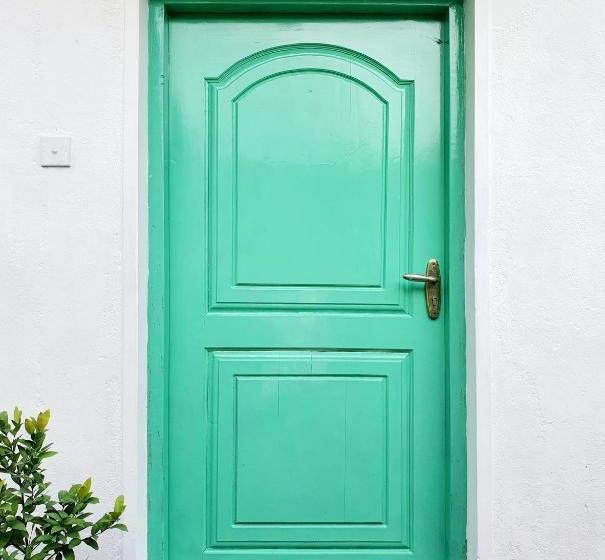 민박 Riverview Lodge