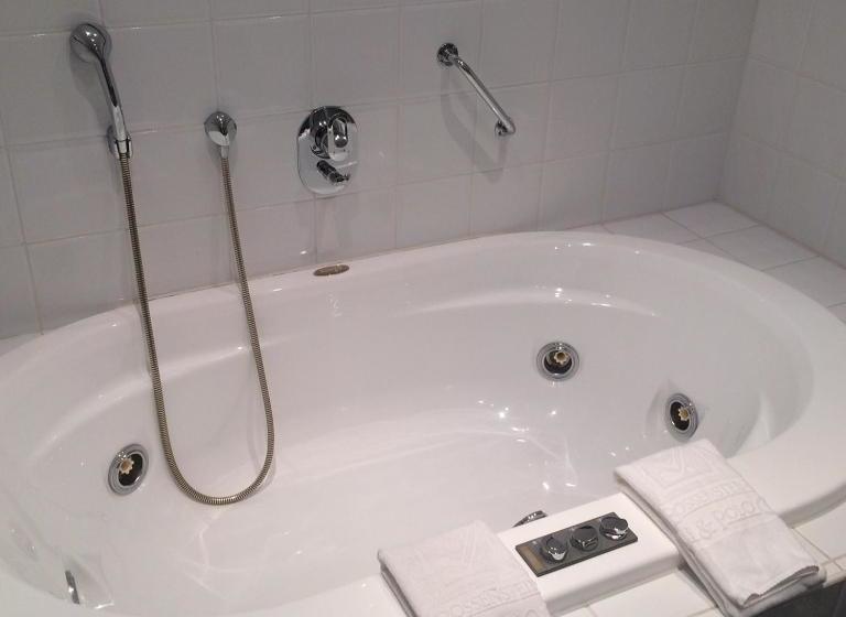 酒店 Bossenstein Golf & Polo Club