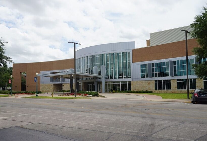 فندق La Quinta By Wyndham Waco Baylor Downtown