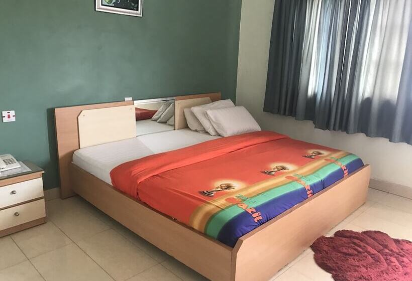 Meadway Luxury Hotels