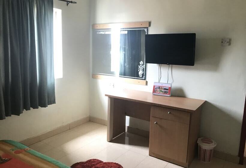 Meadway Luxury Hotels