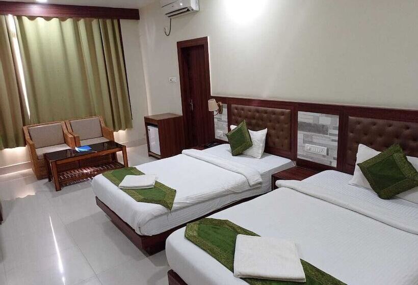 هتل Pemaling Lords Eco Inn Guwahati