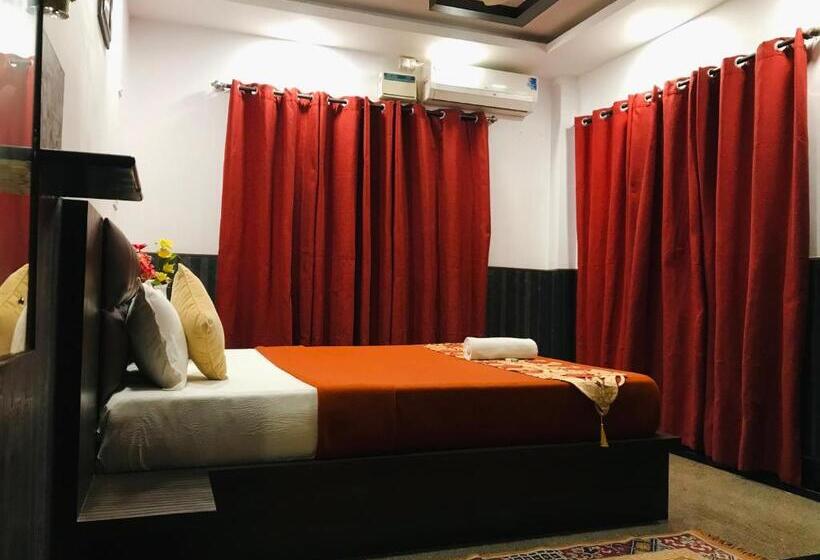 فندق Swarajdeep Vacations