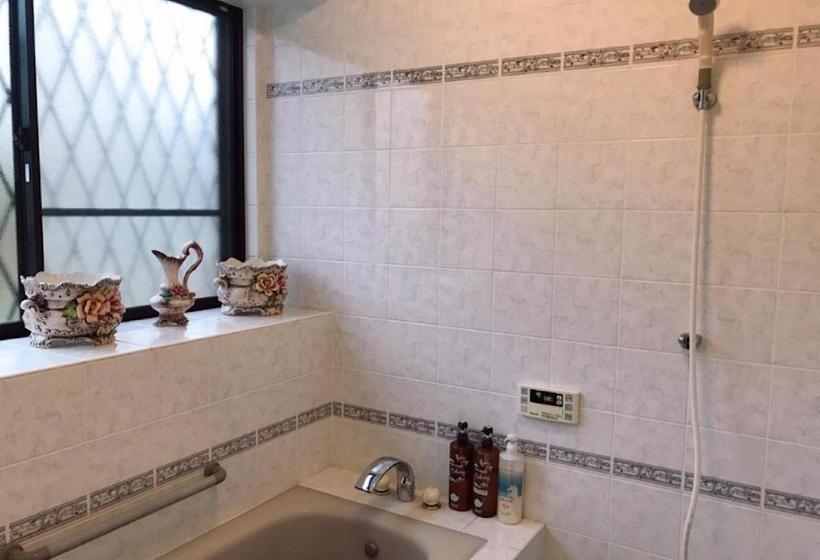 بنسيون Tanuki Japanese Traditional Style House