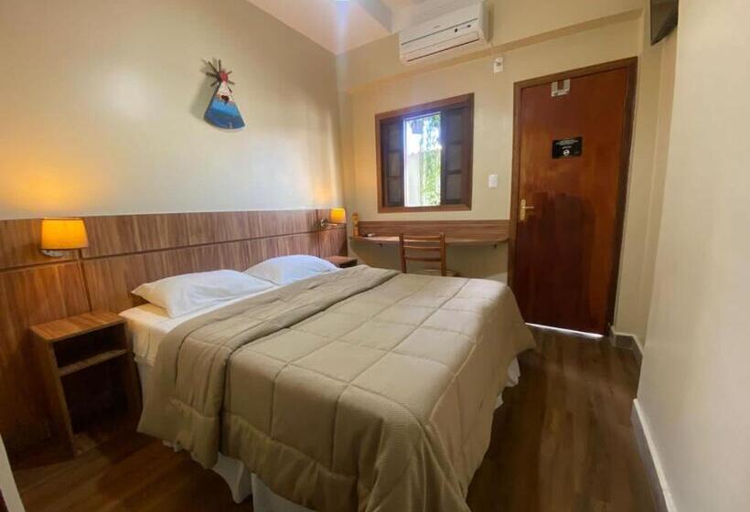 הוסטל Rogai Hotel Pousada